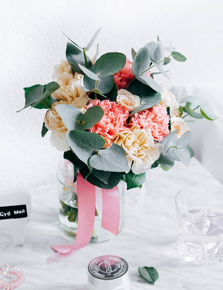 Hoa giả, Hoa lụa đẹp, Không gian thêm sinh động với lọ hoa lụa vừa tươi tắn bền vừa đẹp