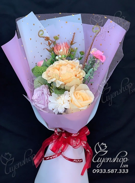 Zoom với Bó Hoa Lụa Xinh