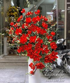 Hoa giả, Hoa lụa đẹp, Bình Mộc Lan Đỏ Rực Rỡ