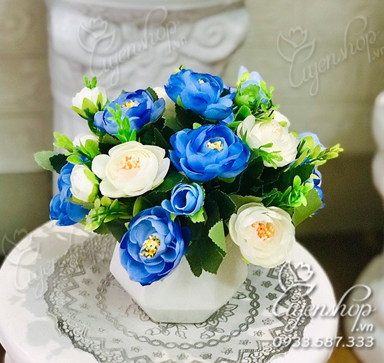 Zoom với Lọ Hoa Trà Xinh