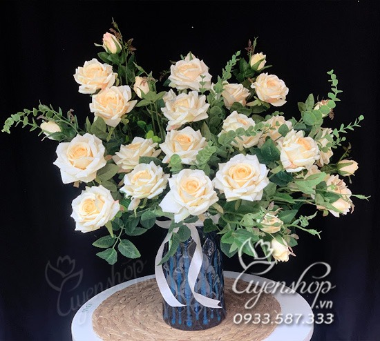 Zoom với Bình Hoa Hồng