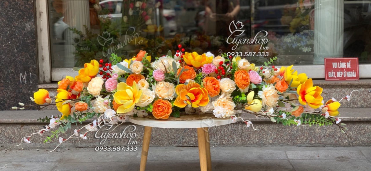 Zoom với Hoa Bàn Họp Tone Cam