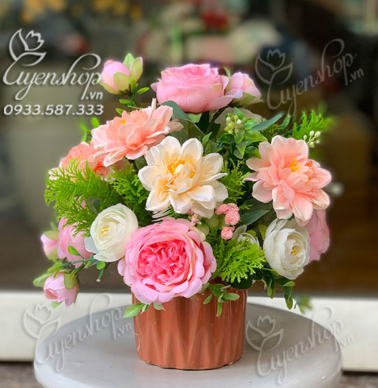 Zoom với LỌ HOA NHỎ TONE HỒNG