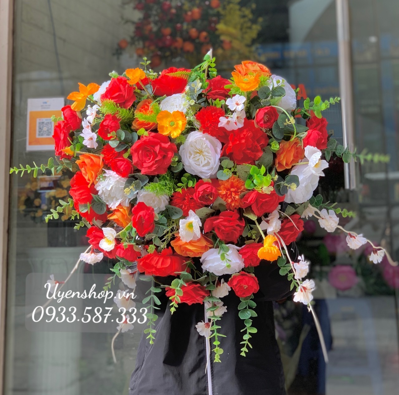 Zoom với LÃNG HOA BỤC PHÁT BIỂU TONE ĐỎ