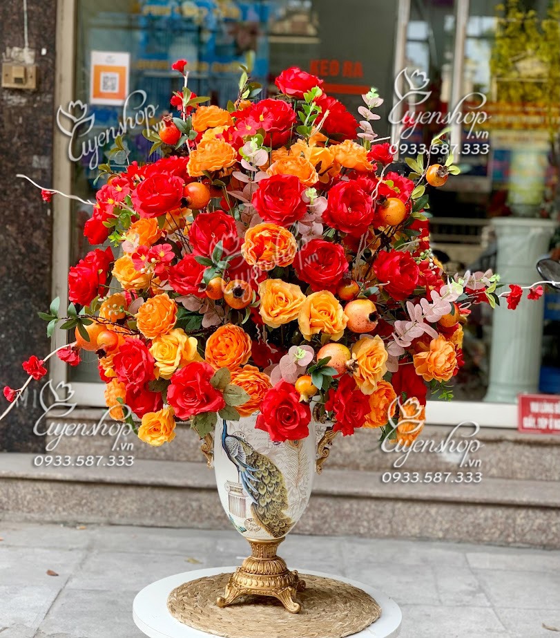 Zoom với BÌNH HOA HOA TIẾT CHIM CÔNG TONE ĐỎ CAM