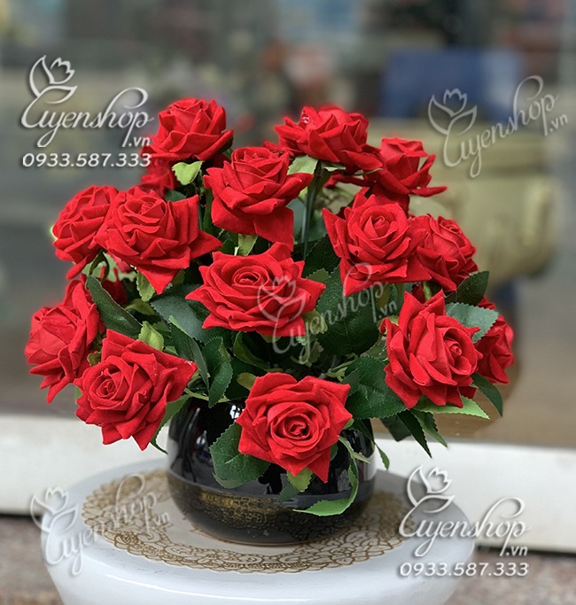 Zoom với LỌ HOA HỒNG NHƯNG NHỎ XINH