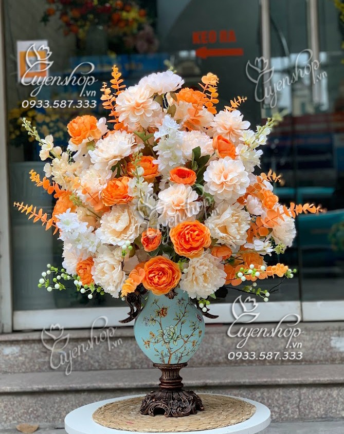 Zoom với BÌNH HOA XANH TONE KEM