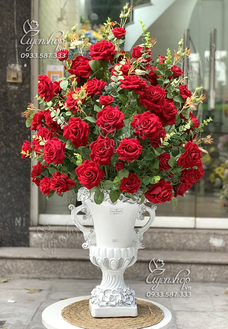 Zoom với LƯ HOA HỒNG NHUNG