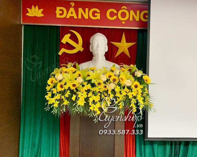 Zoom với HOA TRANG TRÍ TƯỢNG BÁC TONE VÀNG