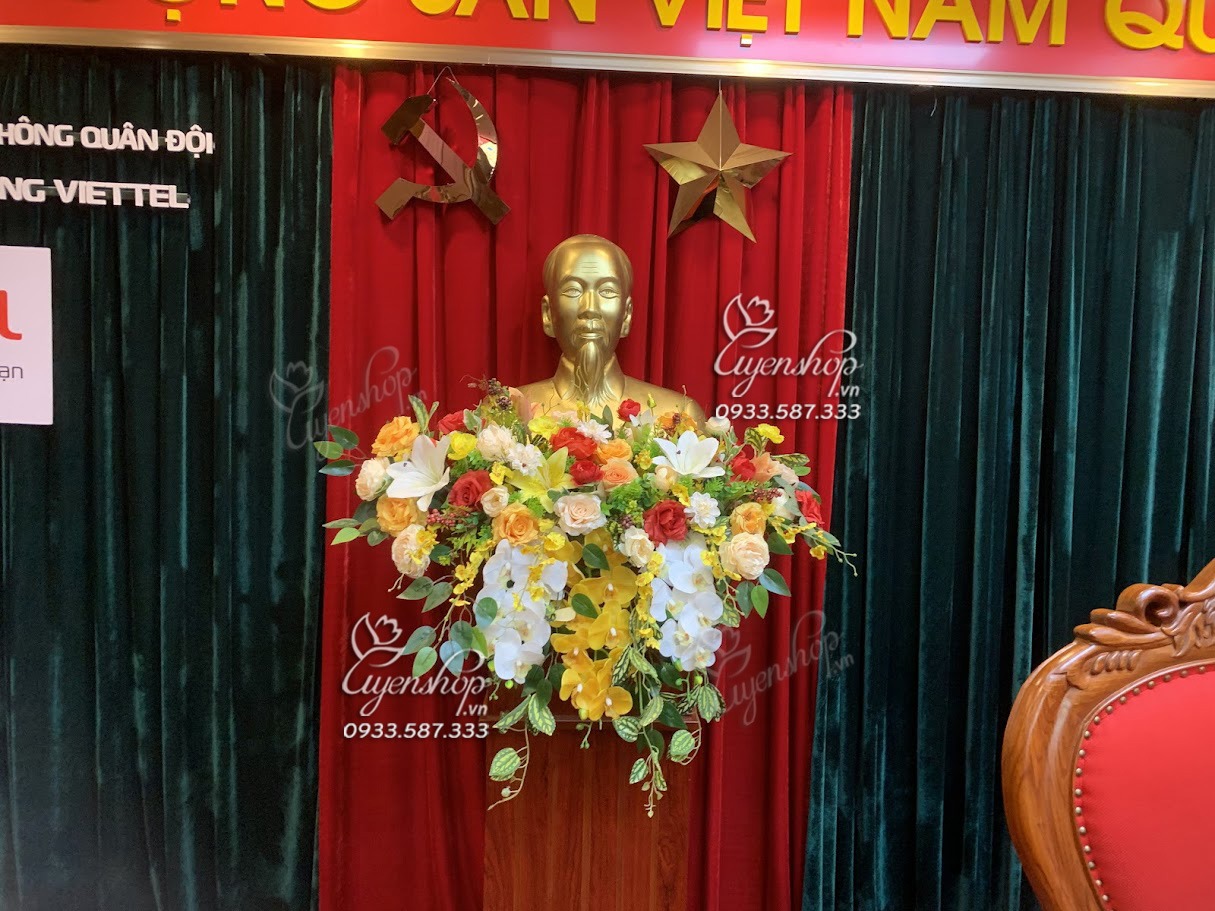 Zoom với LÃNG HOA LAN TRANG TRÍ TƯỢNG BÁC TONE VÀNG