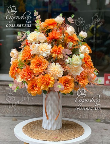 Zoom với BÌNH HOA PHÒNG KHÁCH TONE CAM