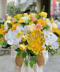 Hoa giả, Hoa lụa đẹp, LÃNG HOA ĐỂ BỤC PHÁT BIỂU