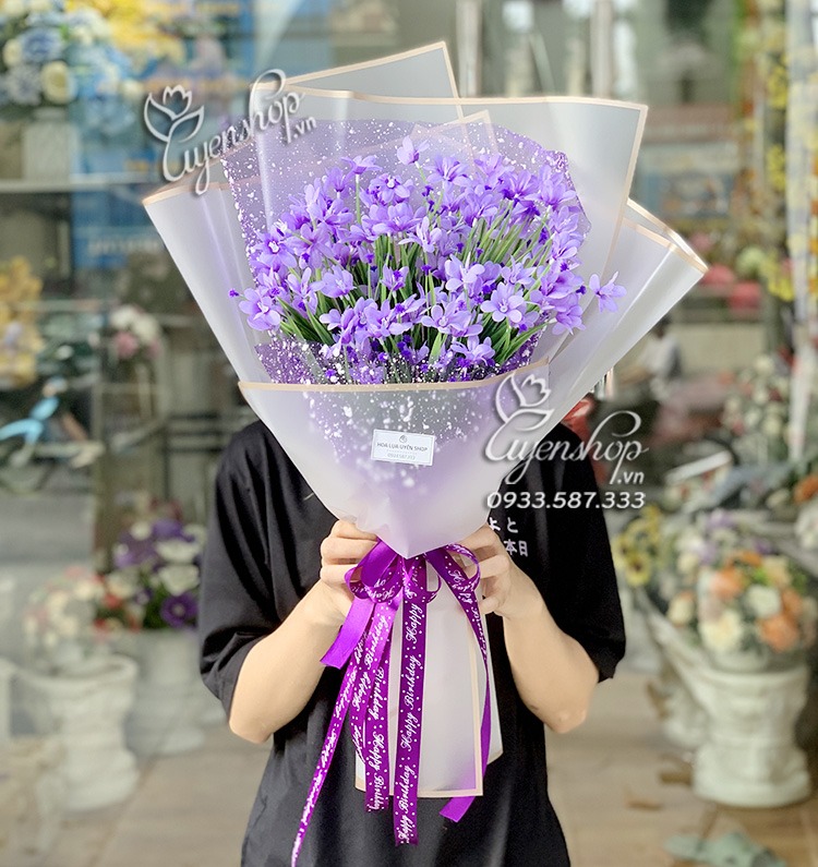 Zoom với BÓ HOA THỦY TIÊN