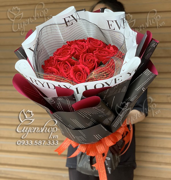 Zoom với BÓ HOA HỒNG NHUNG