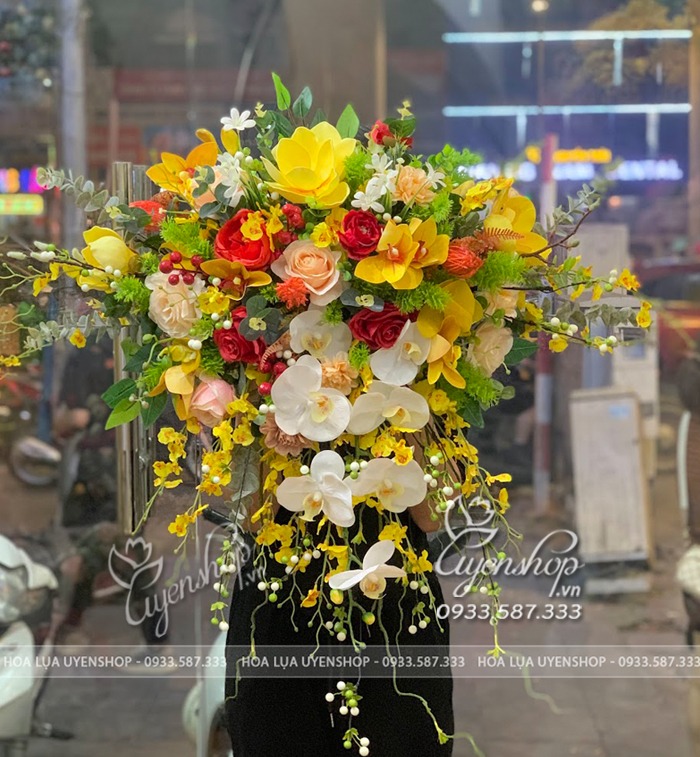 Zoom với LÃNG HOA BỤC PHÁT BIỂU