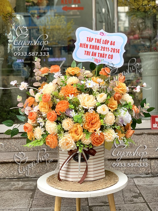 Zoom với GIỎ HOA LỤA TO TONE VÀNG CAM