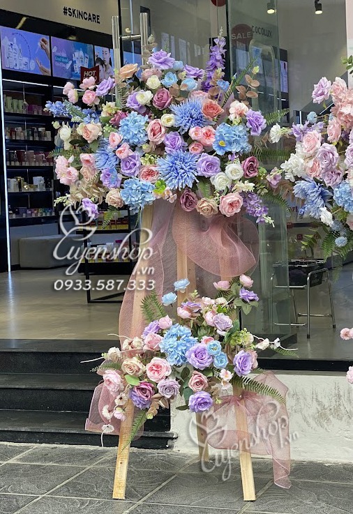 Zoom với LÃNG HOA KHAI TRƯƠNG 2 TẦNG TONE PASTEL