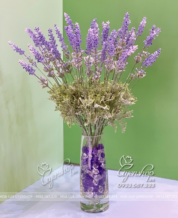 Zoom với LỌ HOA OẢI HƯƠNG