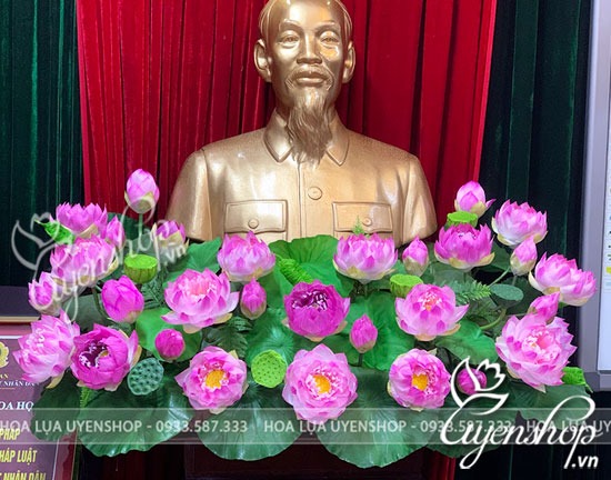 Zoom với LÃNG HOA SEN CAO CẤP ĐỂ BỤC TƯỢNG BÁC