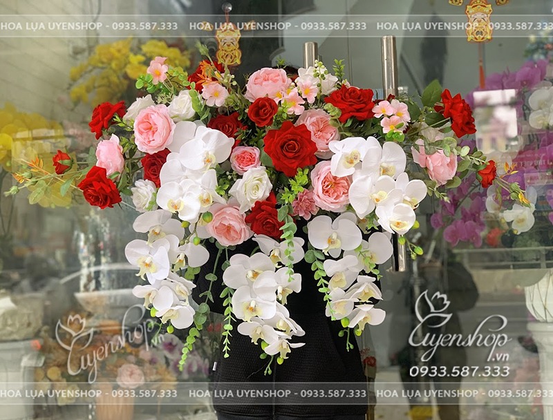 Zoom với LÃNG HOA BỤC PHÁT BIỂU TONE ĐỎ HỒNG