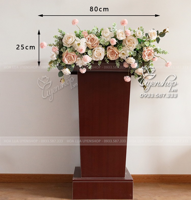 Zoom với LÃNG HOA BỤC PHÁT BIỂU