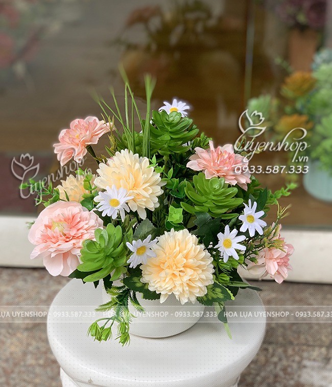 Zoom với LỌ HOA NHỎ ĐỂ BÀN