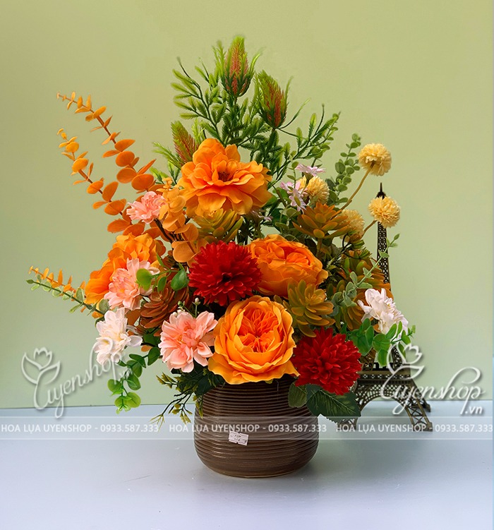 Zoom với LỌ HOA ĐỂ BÀN TONE CAM