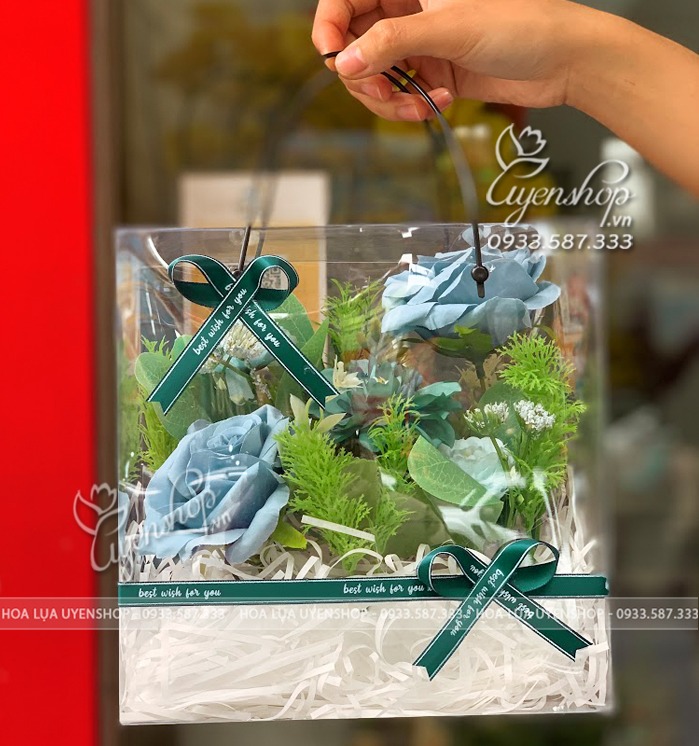 Zoom với HỘP HOA HỒNG XANH