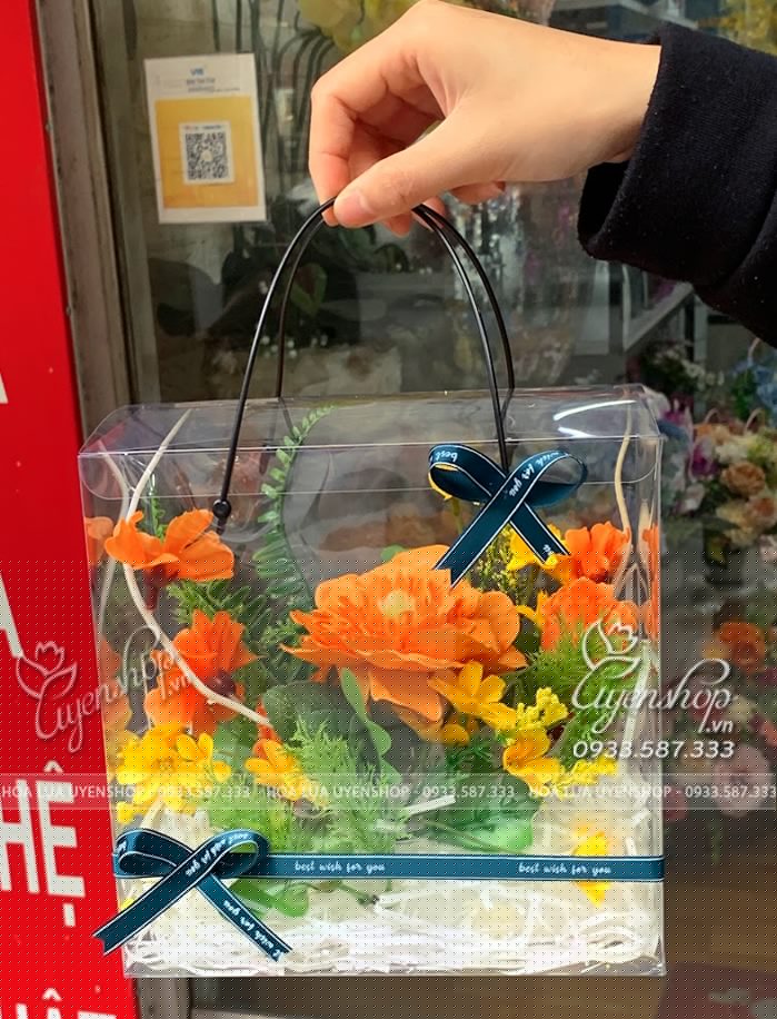 Zoom với HỘP HOA LỤA MICA