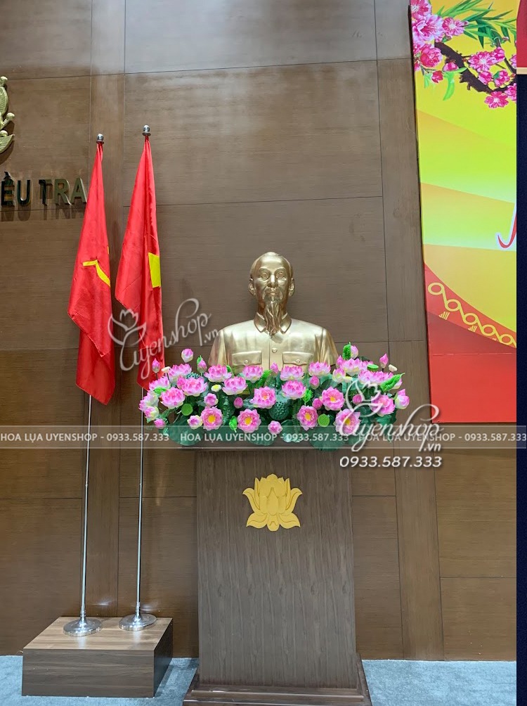 Zoom với HOA SEN NGHỆ NHÂN CAO CẤP ĐỂ BỤC TƯỢNG BÁC