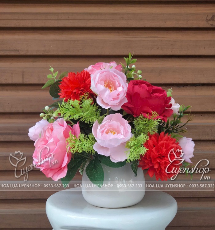 Zoom với LỌ HOA ĐỂ BÀN TONE ĐỎ – HỒNG