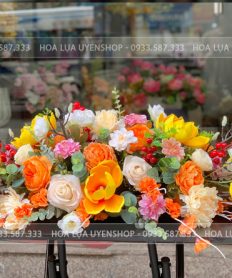 Hoa giả, Hoa lụa đẹp, LÃNG HOA BÀN HỌP TONE VÀNG CAM
