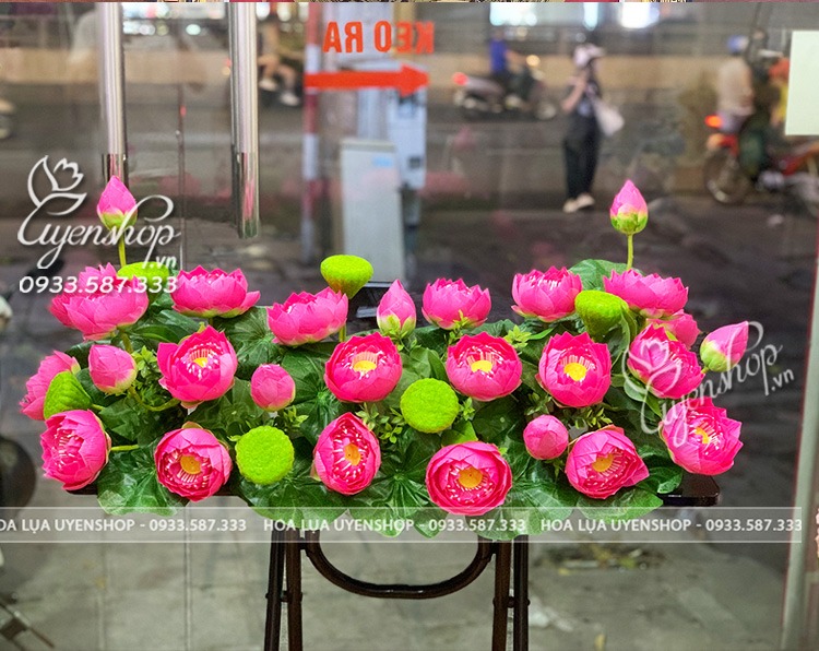 Zoom với HOA SEN TRANG TRÍ TƯỢNG BÁC