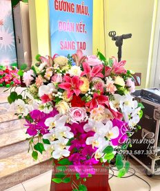 Hoa giả, Hoa lụa đẹp, LÃNG HOA LỤA TRANG TRÍ BỤC PHÁT BIỂU