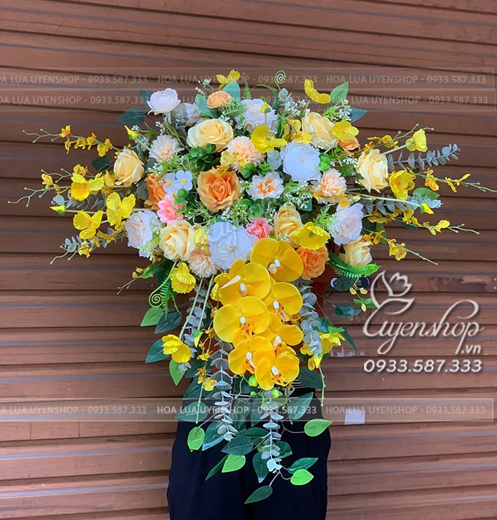 Zoom với LÃNG HOA BỤC PHÁT BIỂU TONE VÀNG