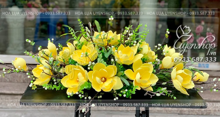 Zoom với LÃNG HOA MỘC LAN VÀNG TRANG TRÍ PHÒNG HỌP