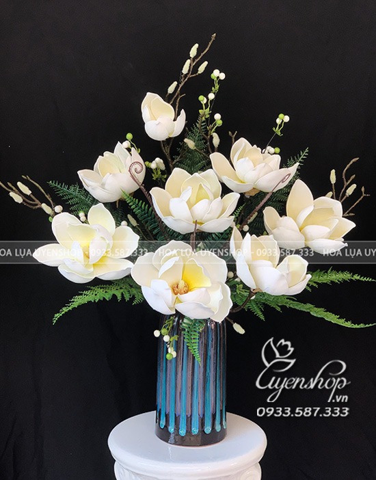 Zoom với BÌNH HOA MỘC LAN NHỎ