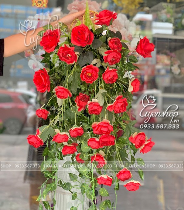 Zoom với GIỎ HOA LỤA TREO TƯỜNG