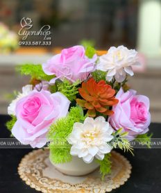 LỌ HOA HỒNG NHỎ ĐỂ BÀN Hoa giả, Hoa lụa đẹp, LỌ HOA HỒNG NHỎ ĐỂ BÀN