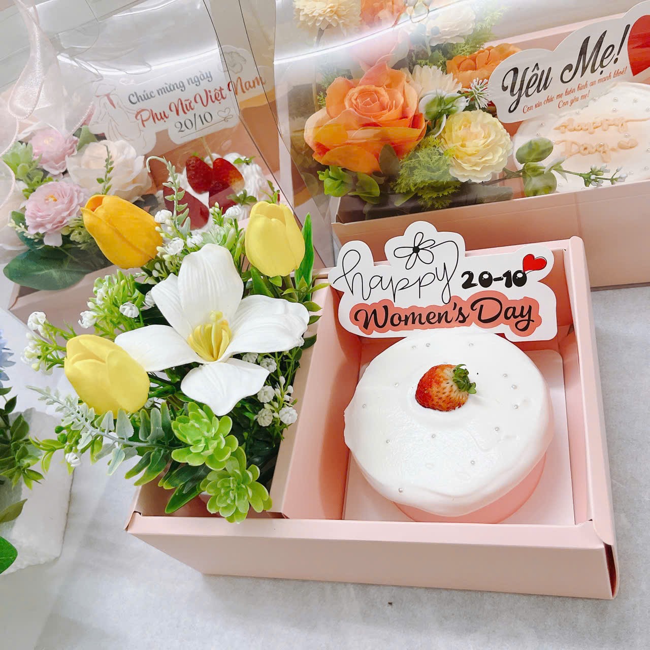 Zoom với COMBO BÁNH VÀ HOA