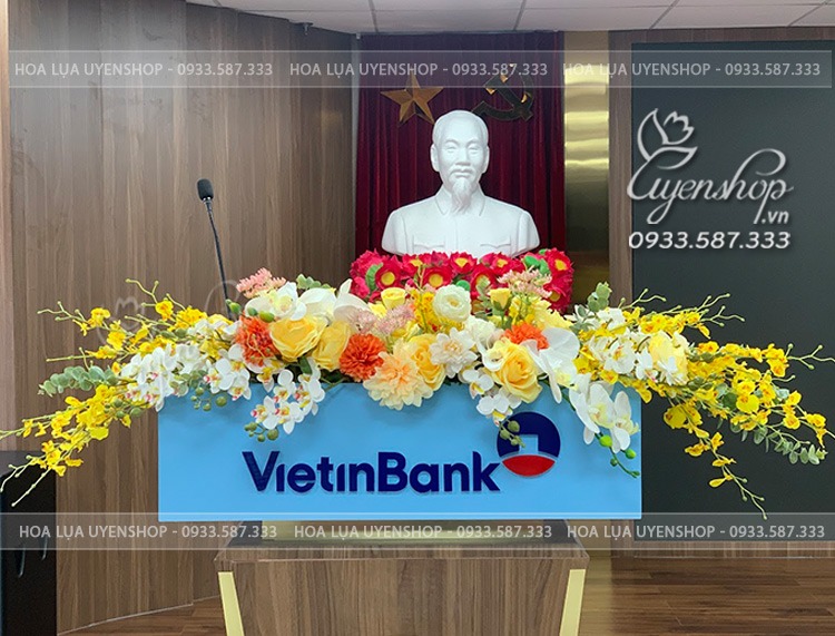 Zoom với LÃNG HOA BỤC PHÁT BIỂU TONE VÀNG