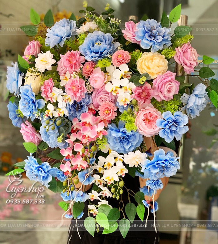 Zoom với LÃNG HOA BỤC PHÁT BIỂU TONE XANH