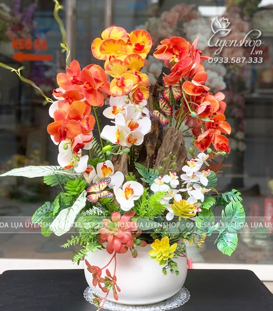 Zoom với CHẬU LAN KẾT HỢP CÙNG LŨA TONE CAM NỔI BẬT