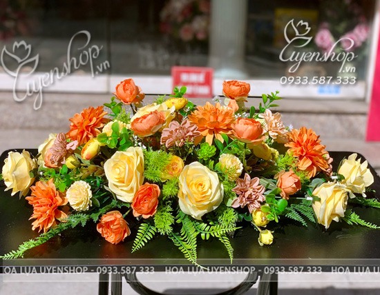 Zoom với LÃNG HOA BÀN HỌP TONE CAM