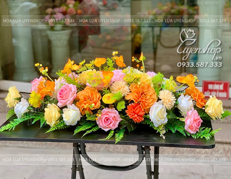 Zoom với LÃNG HOA LỤA TRANG TRÍ PHÒNG HỌP