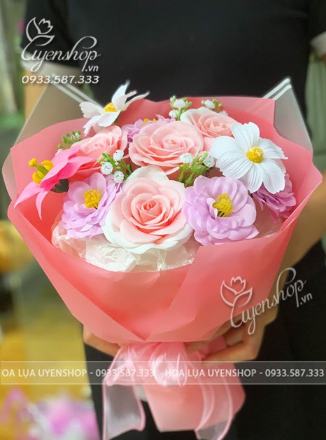 Zoom với BÓ HOA SÁP NHỎ