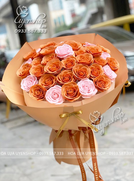 Zoom với BÓ HOA HỒNG SÁP