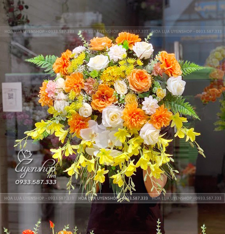 Zoom với LÃNG HOA BỤC PHÁT BIỂU NHỎ