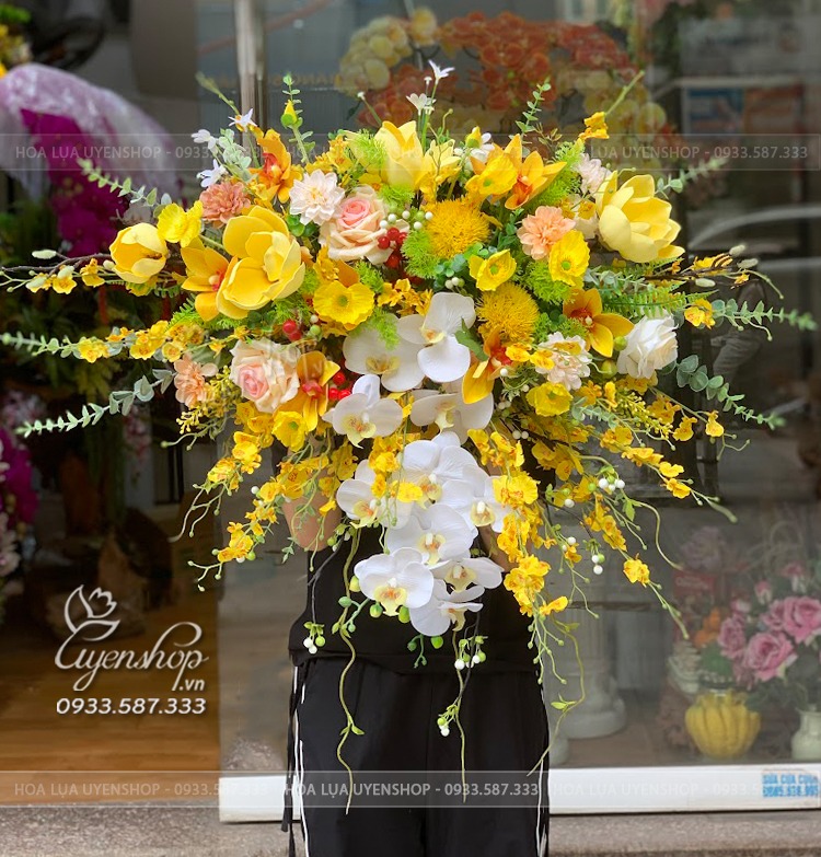 Zoom với LÃNG HOA BỤC PHÁT BIỂU TONE VÀNG