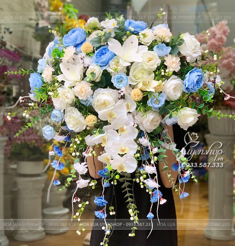 Zoom với LÃNG HOA BỤC PHÁT BIỂU TONE XANH